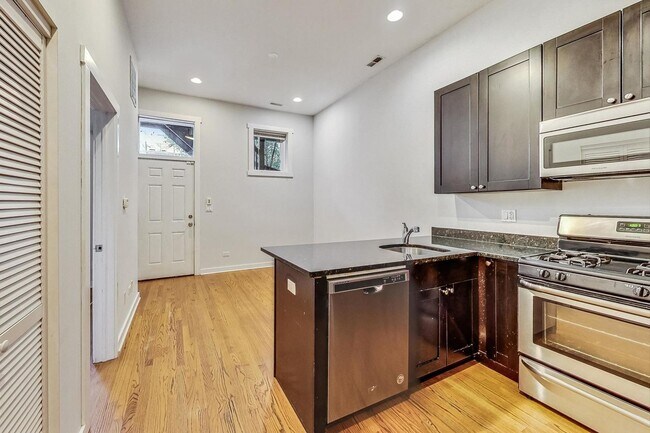 Foto del edificio - 1645 W Huron St