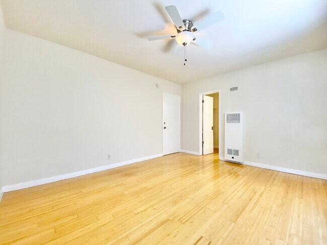 Foto del edificio - 2555 S Sepulveda Blvd