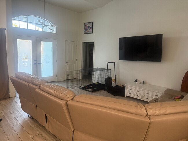 Living Room - 5780 Osprey Rd