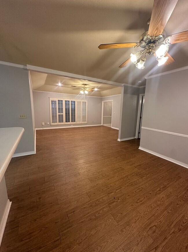 Foto del edificio - 3005 SW 28th Ave