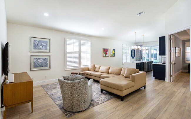 Foto del edificio - 851 108th Ave N