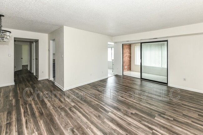 Building Photo - 10204 Bushman Dr