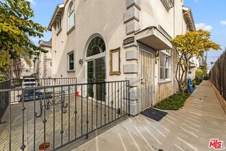 Building Photo - 11738 Valley View Ave