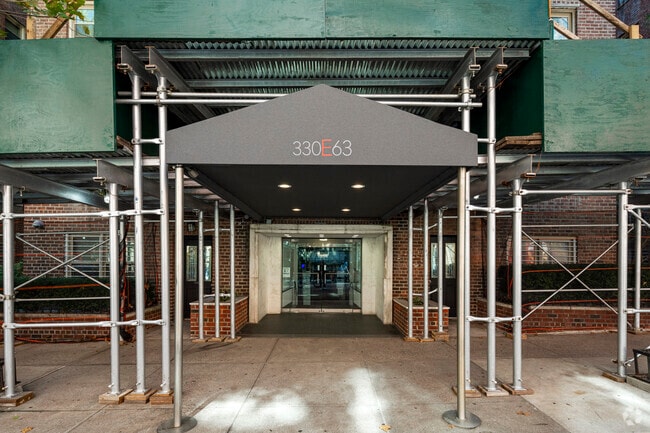 Entrance - Keystone 63