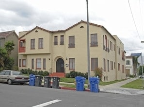 Building Photo - 400 N Orange Grove Ave