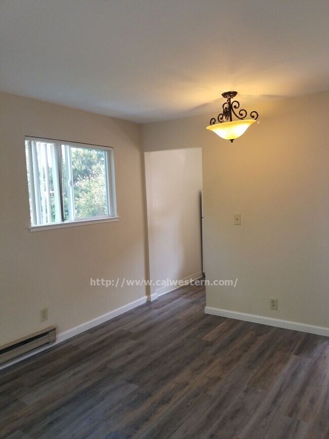 Foto del edificio - 1 BEDROOM IN WILLOW GLEN