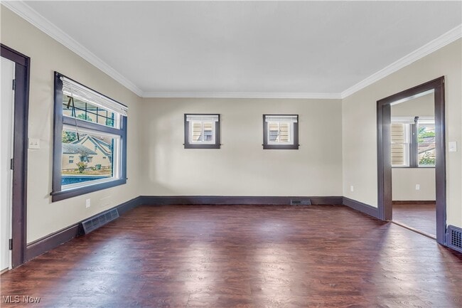 Building Photo - 4931 E 109th St