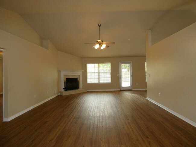 Foto del edificio - Beautiful 4BR/2BA Home in the Heart of Pace