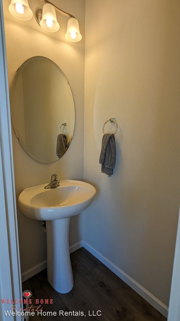 Foto del edificio - 3 br, 2.5 bath House - 19003 112th Ave. Ct. E