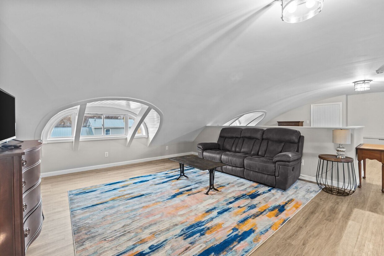 Foto principal - 128 Grand Ave