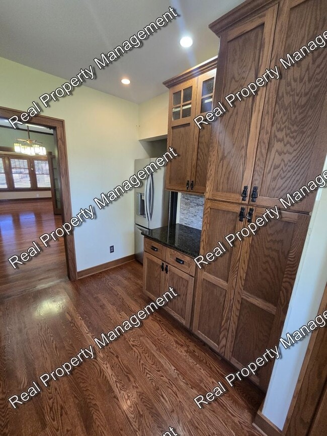 Building Photo - Charming Three Bedroom Ranch
