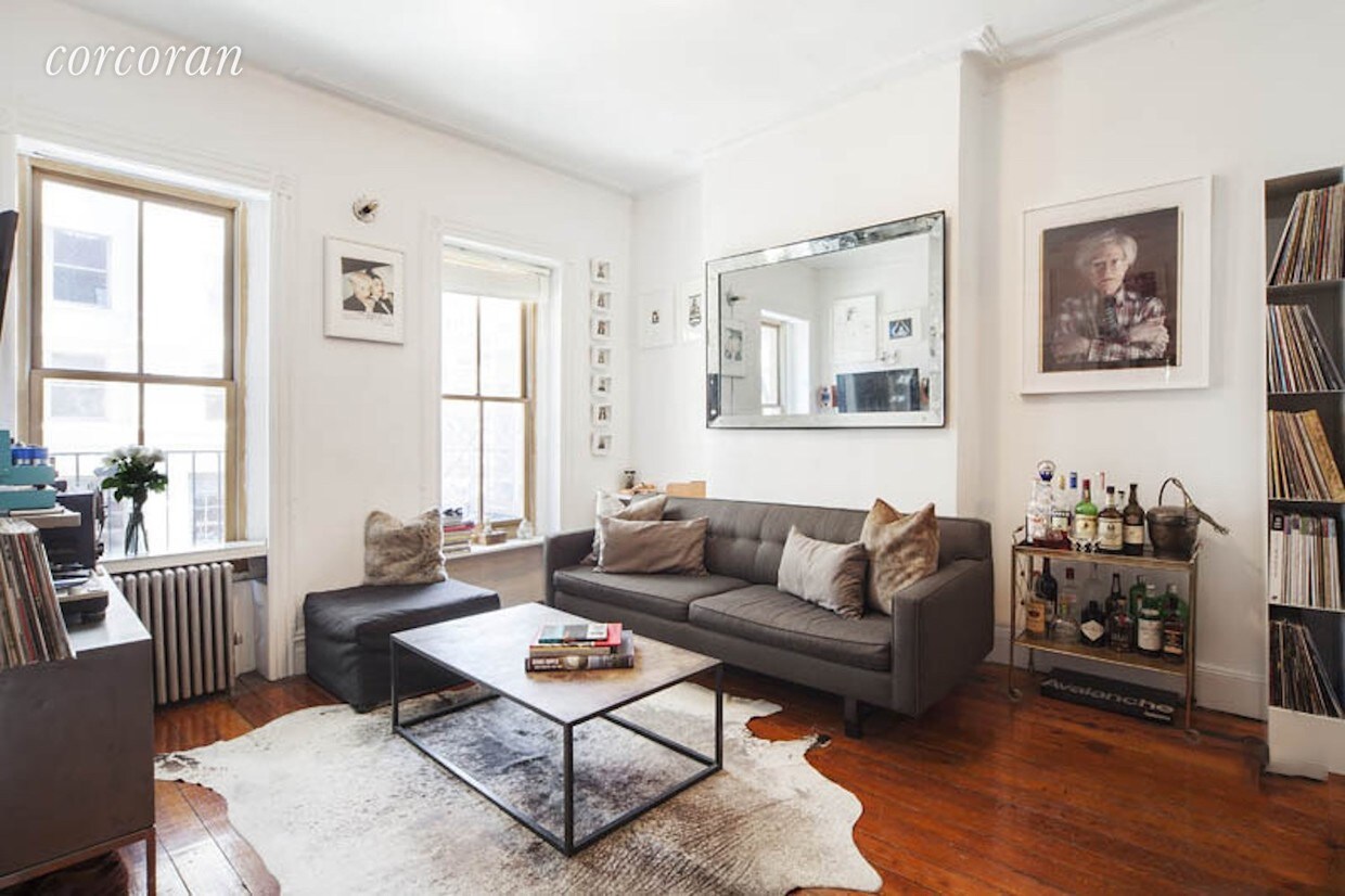Foto principal - 18 N Moore St