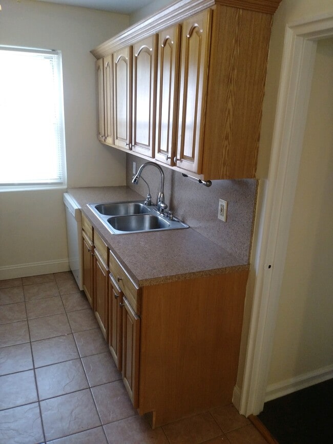 Building Photo - 1490 W Terrace Cir
