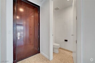 Building Photo - 4575 Dean Martin Dr