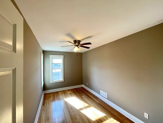 Building Photo - 414 S 40th St