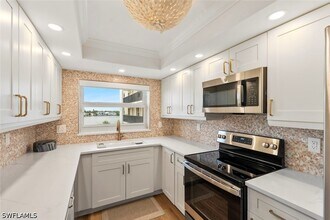 Building Photo - 3500 Gulf Shore Blvd N
