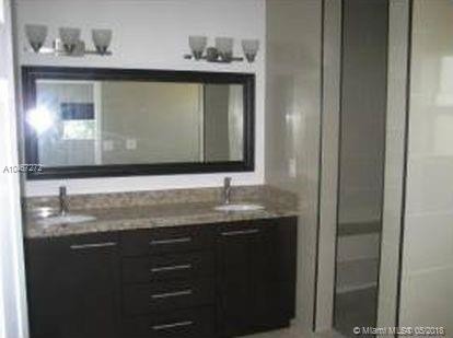 Foto del edificio - 2620 NE 214th St