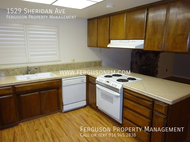 Building Photo - 1529 Sheridan Ave