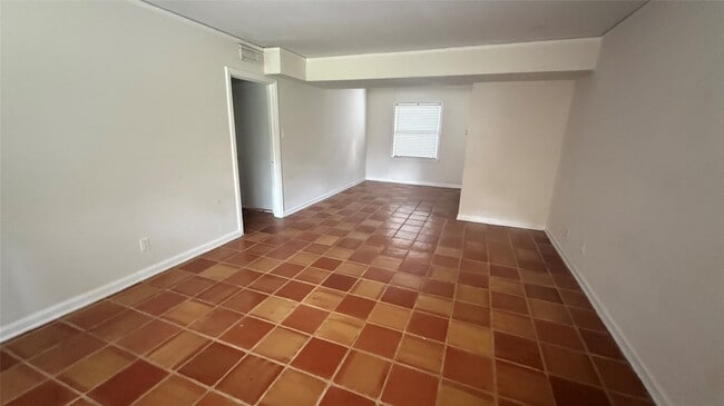 Foto del edificio - 1928 North Blvd