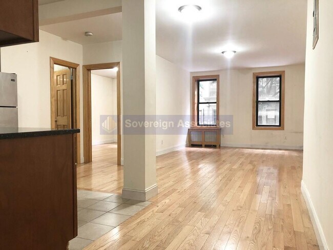 Building Photo - 20 Magaw Pl
