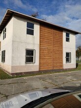 Building Photo - 6415 Winona St