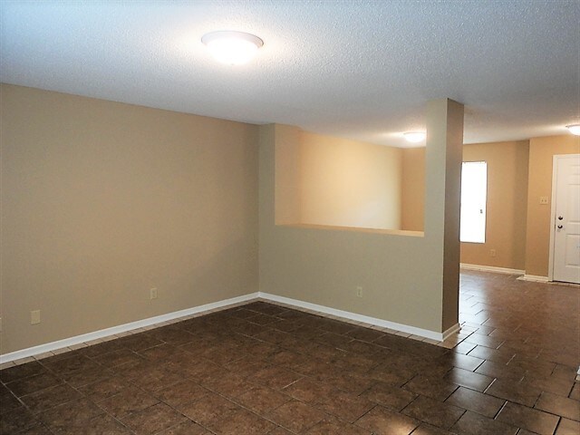 Foto del edificio - 2170 Bridlewood Dr