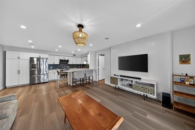 Foto del edificio - 700 SE 2nd Ave