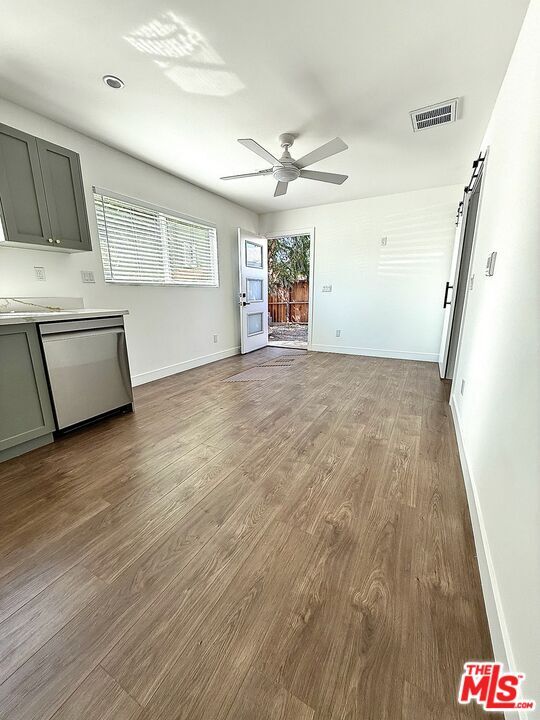Foto del edificio - 6505 Capistrano Ave
