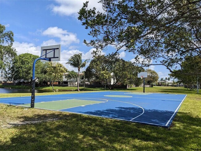 Foto del edificio - 6512 SW 112th Pl
