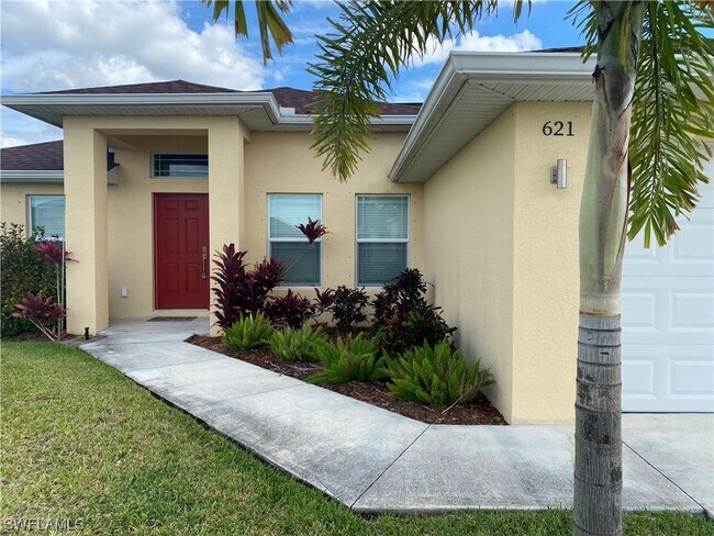 Foto del edificio - 621 NW 7th Pl