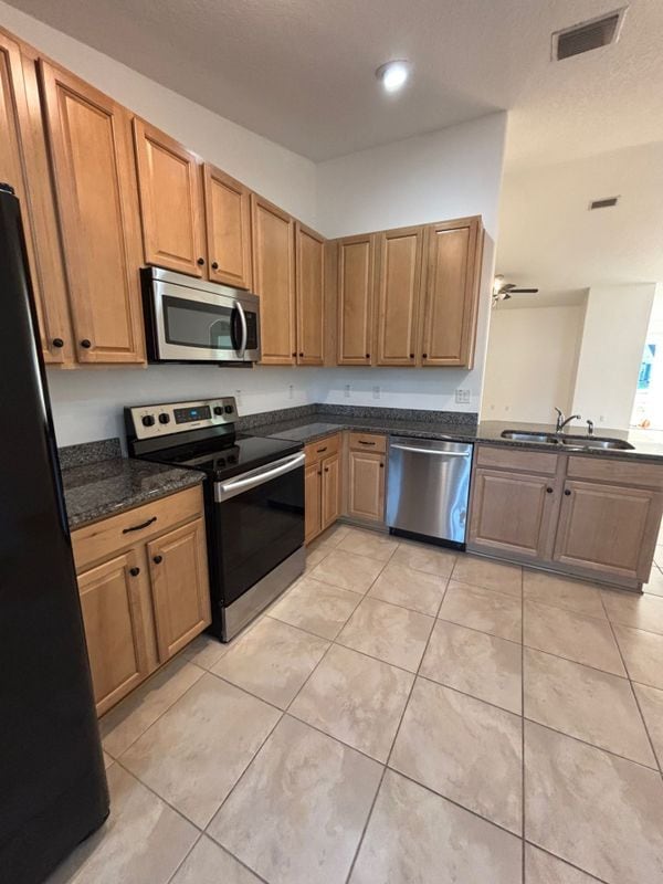 Foto del edificio - 21 Wood Arbor Ln