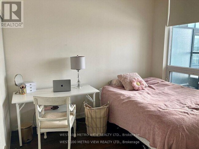Building Photo - 326-4011-4011 Brickstone Mews