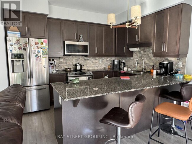 Building Photo - 51 Dominion Cres