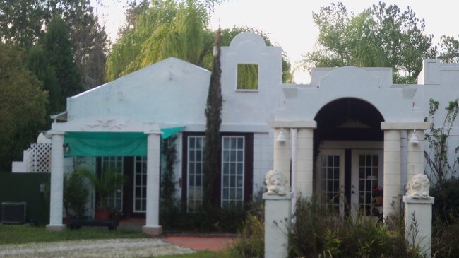 Frente de la villa - 19390 Powell Rd