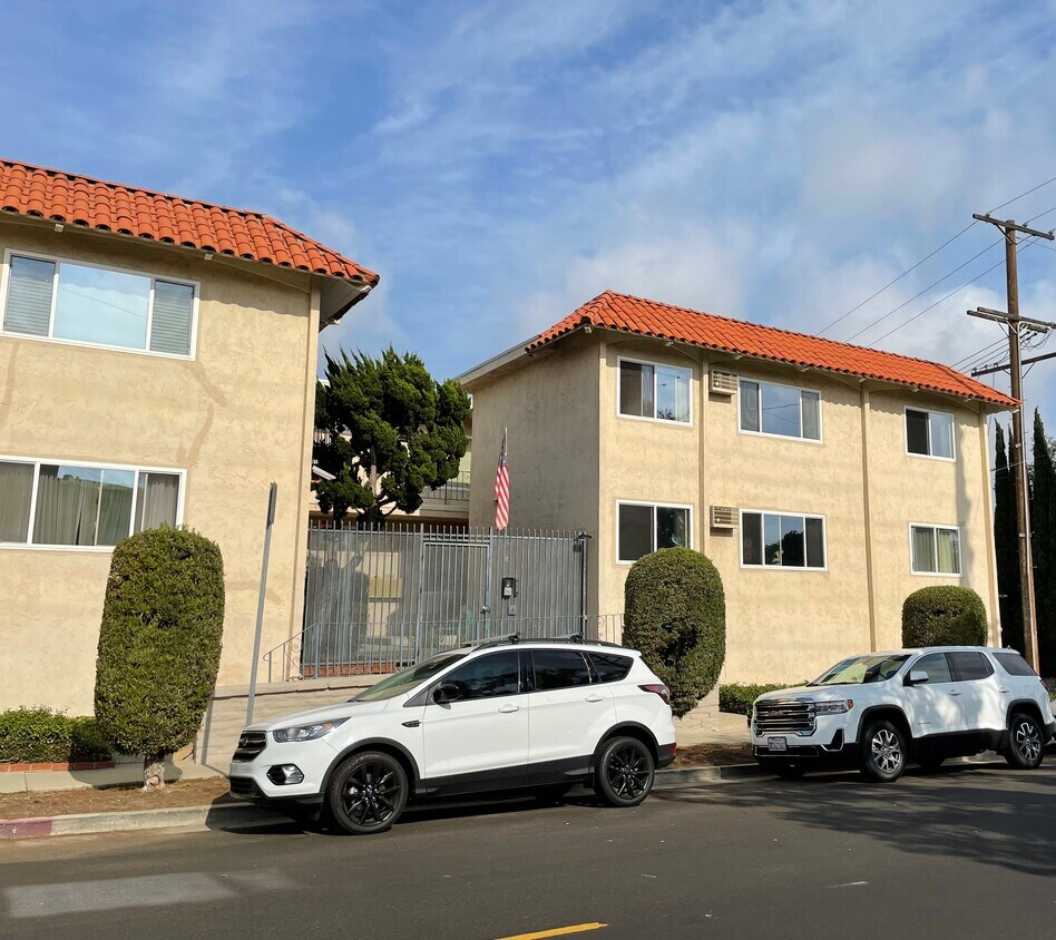 Condominio Palms 2BR - 10980 Palms Blvd