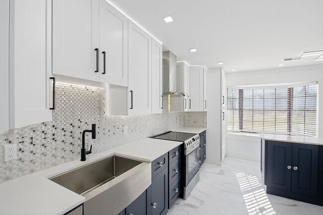 Foto del edificio - $200 RENT CREDIT | AVAILABLE NOW!