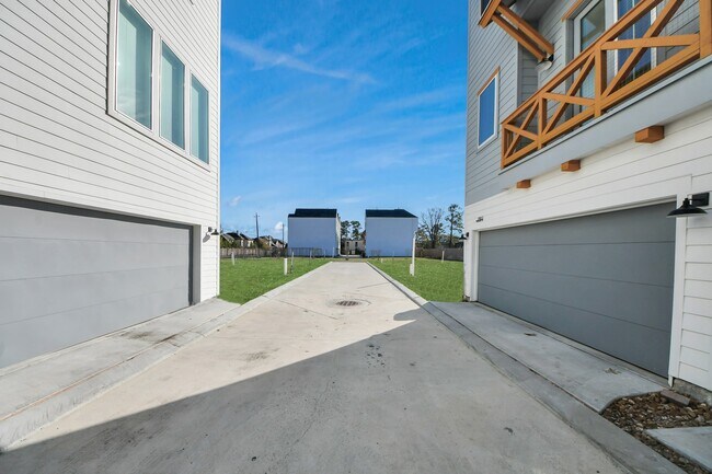 Foto del edificio - 3905 B Pinemont Dr