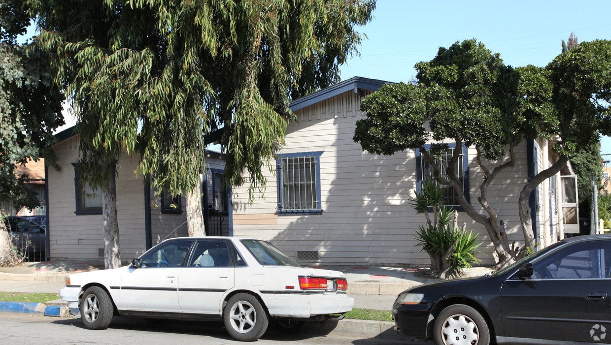 Building Photo - 1034 Daisy Ave