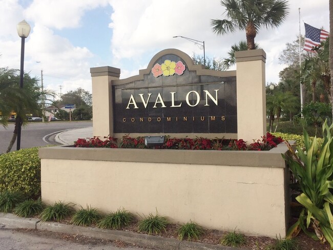 Large 2 Bedroom, 1 1/2 Bathroom Condo Available Immediately! - Large 2 Bedroom, 1 1/2 Bathroom Condo Available Immediately!