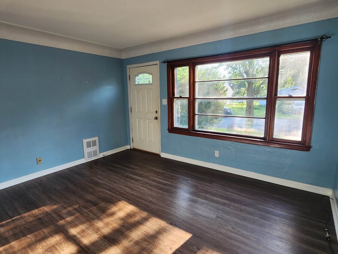 1320 S 11th St Unit A1, Pekin, IL 61554 Apartments in Pekin, IL