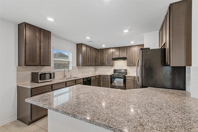 Building Photo - 647 Ash Mill Dr