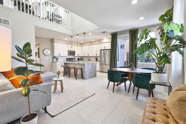 Building Photo - Milpitas Penthouse Condo 2 bed / 2 bath, m...