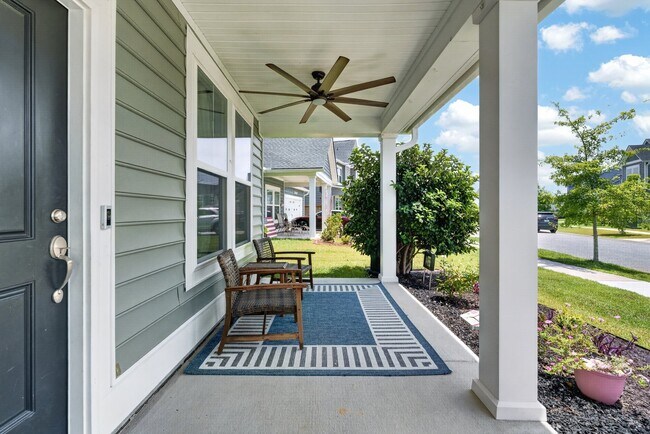 Foto del edificio - 164 Garden Lily Ln