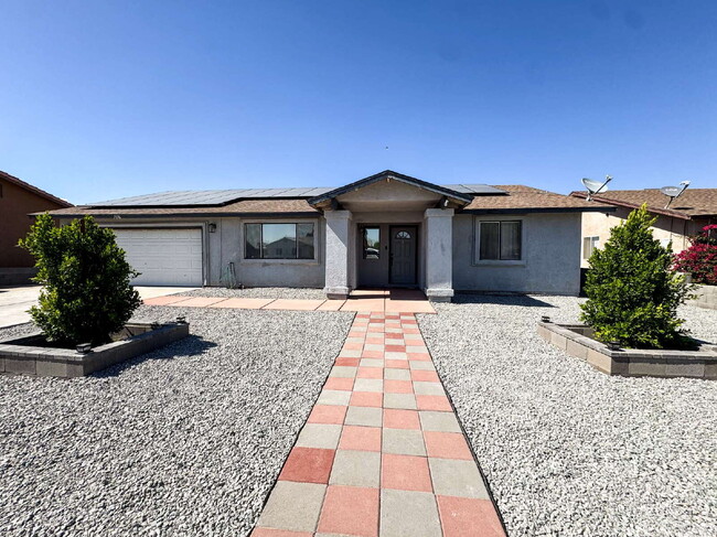 Building Photo - “Spacious 4-Bedroom, 2-Bath Home with Solar Panels in Yuma”