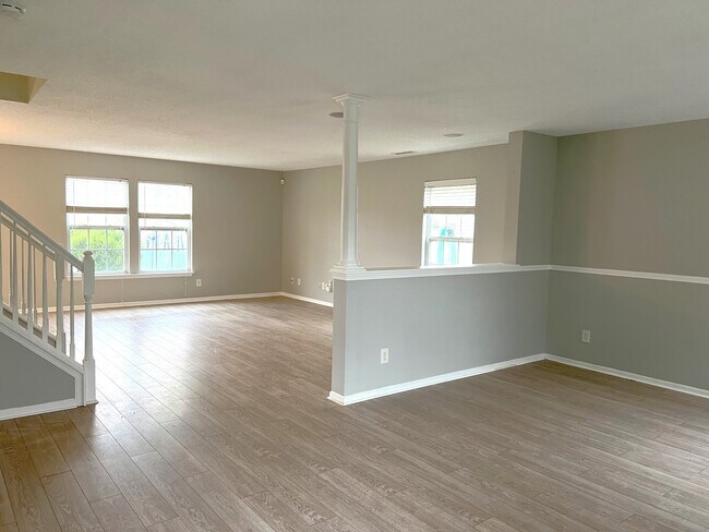 Building Photo - 10397 Bicknell Cir