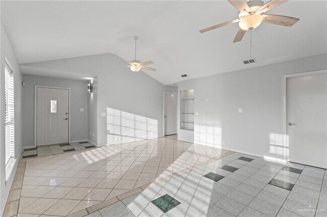 Building Photo - 20 E Nyssa Ave