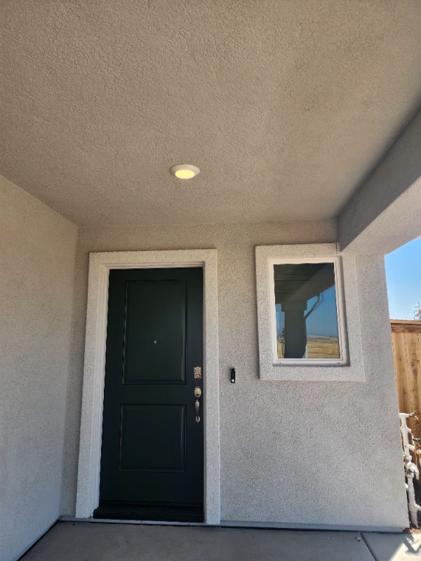 Building Photo - 2081 Blue Star Dr