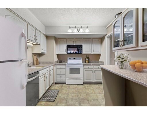 Foto del edificio - 1731 Beacon St