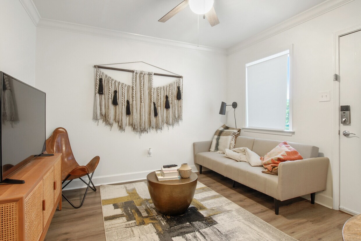 Living - 2200 Oretha Castle Haley Blvd