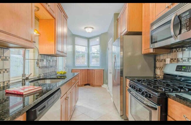 Foto del edificio - 2127 E Fairmount Ave